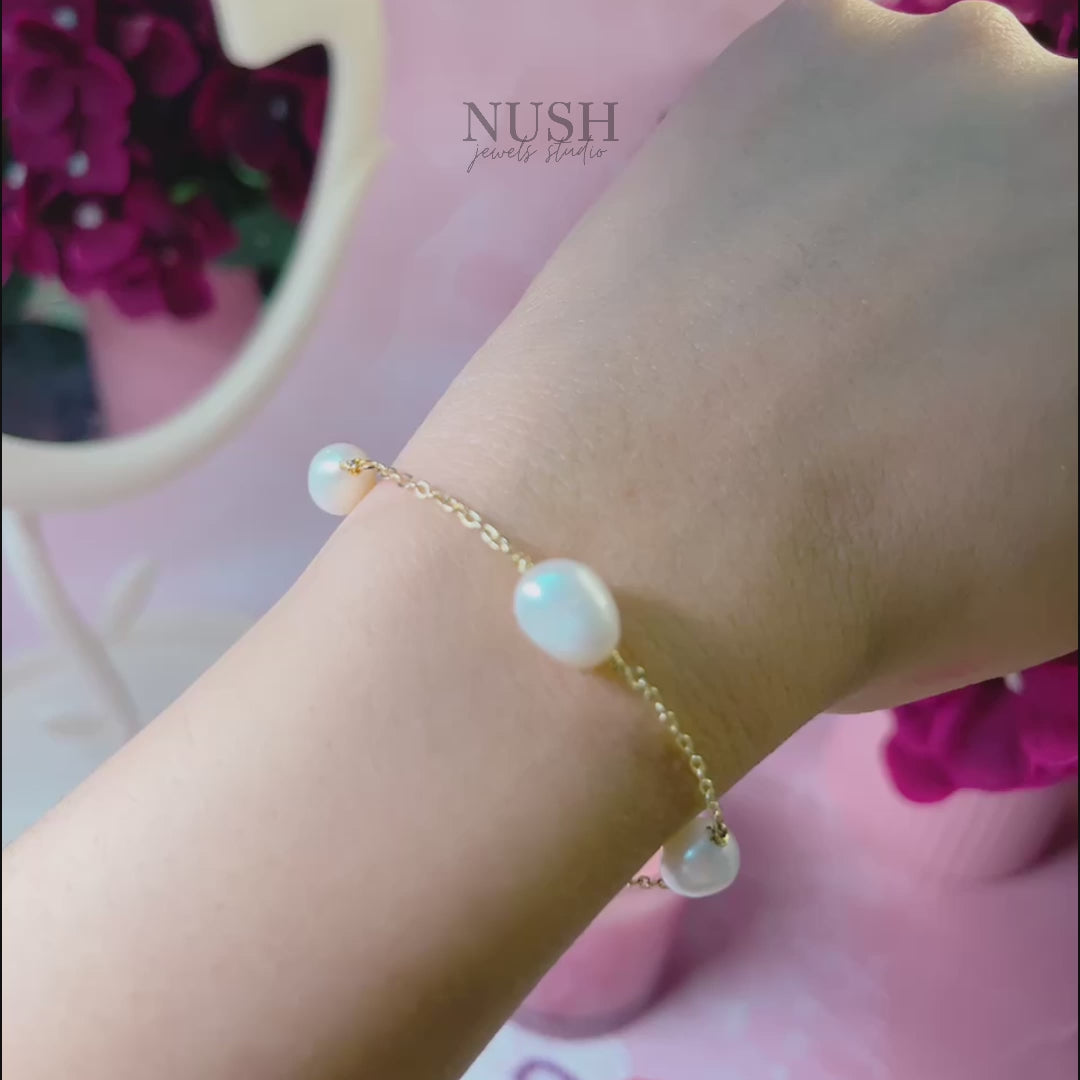 Chain & freshwater pearl bracelet
